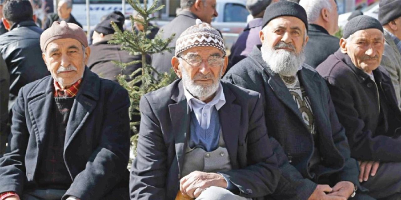 Memur ve emekli maaşlarına yapılacak zammı açıkladı