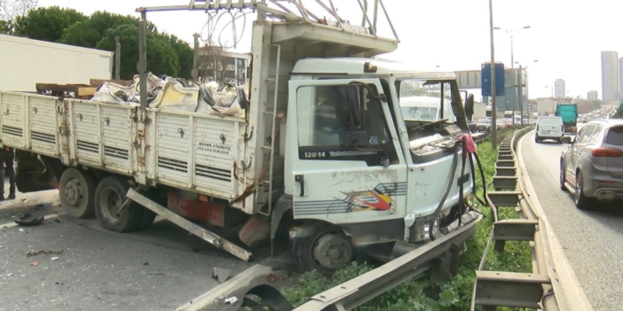 Esenyurt'ta zincirleme kaza: 4'ü çocuk 8 yaralı