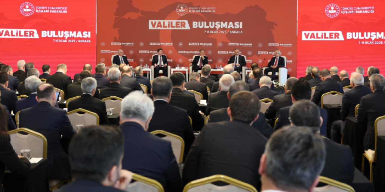 Bakan Yaşar Güler Valiler Buluşması’nda tecrübelerini paylaştı