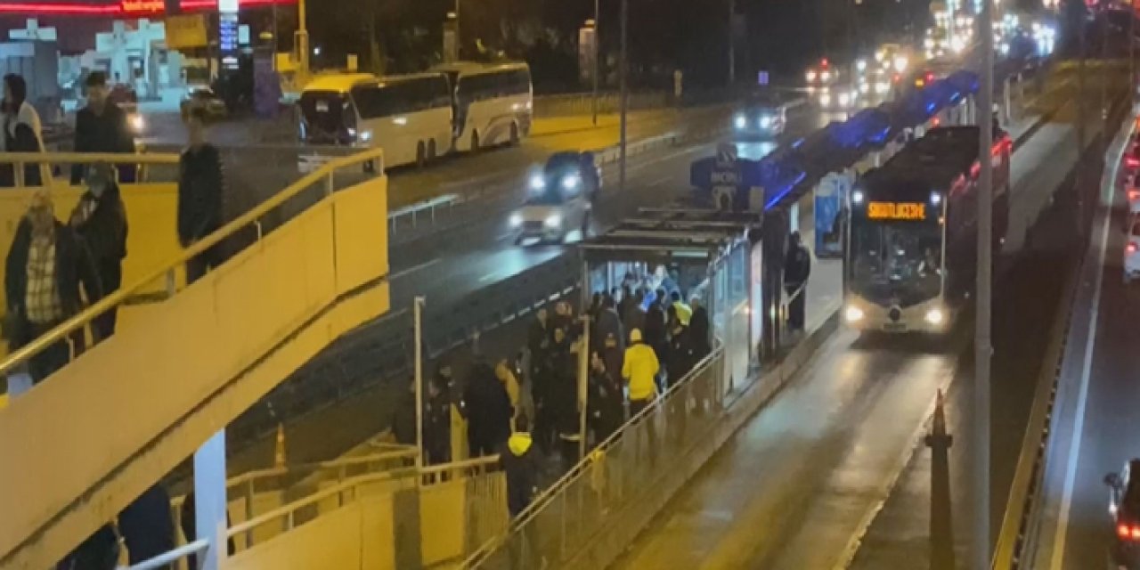 Metrobüste Dehşet! Rastgele Ateş Eden Şüpheli Yakalandı