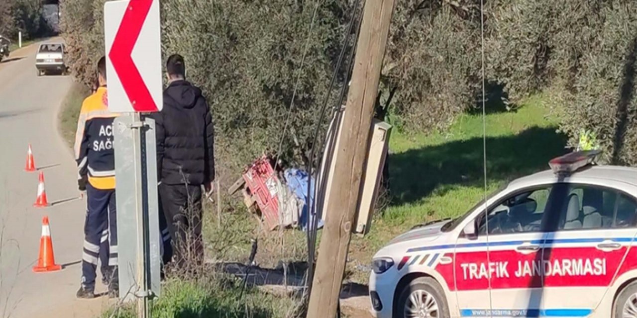 İzmir'de Korkunç Kaza: 3 Tekerlekli Motosiklet Zeytin Ağacına Çarptı, 2 Kardeş Öldü