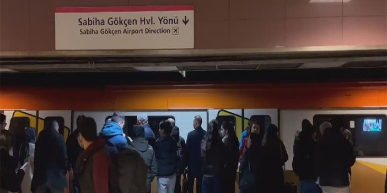 Kadıköy-Sabiha Gökçen Metro Hattında Elektrik Kesintisi Seferleri Aksattı