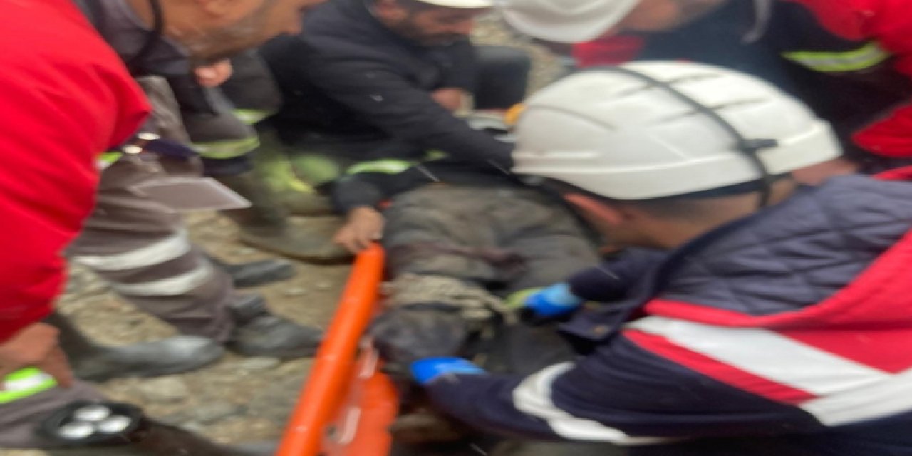 Elazığ'da maden ocağında üzerlerine taş düştü