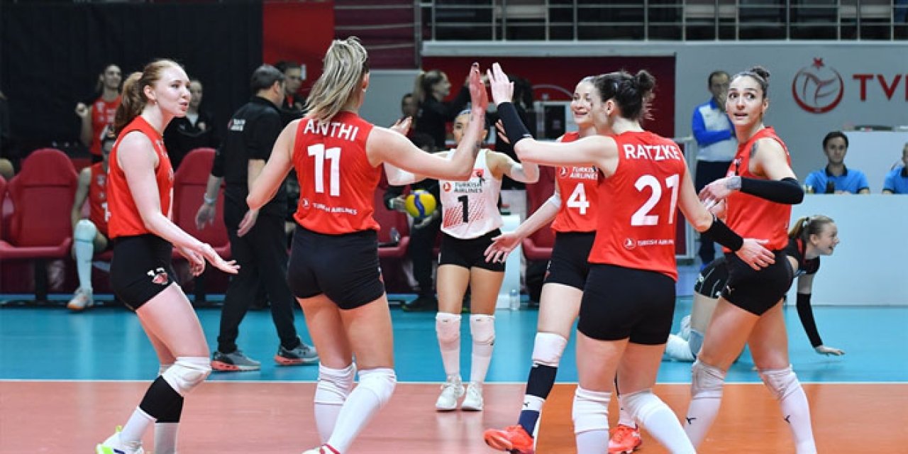 THY, CEV Kupası'nda Çeyrek Finale Yükseldi