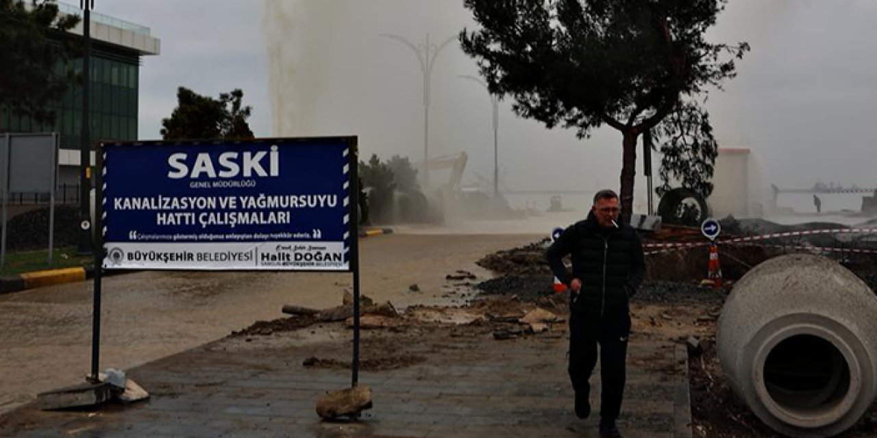 Samsun'da su hattı patladı