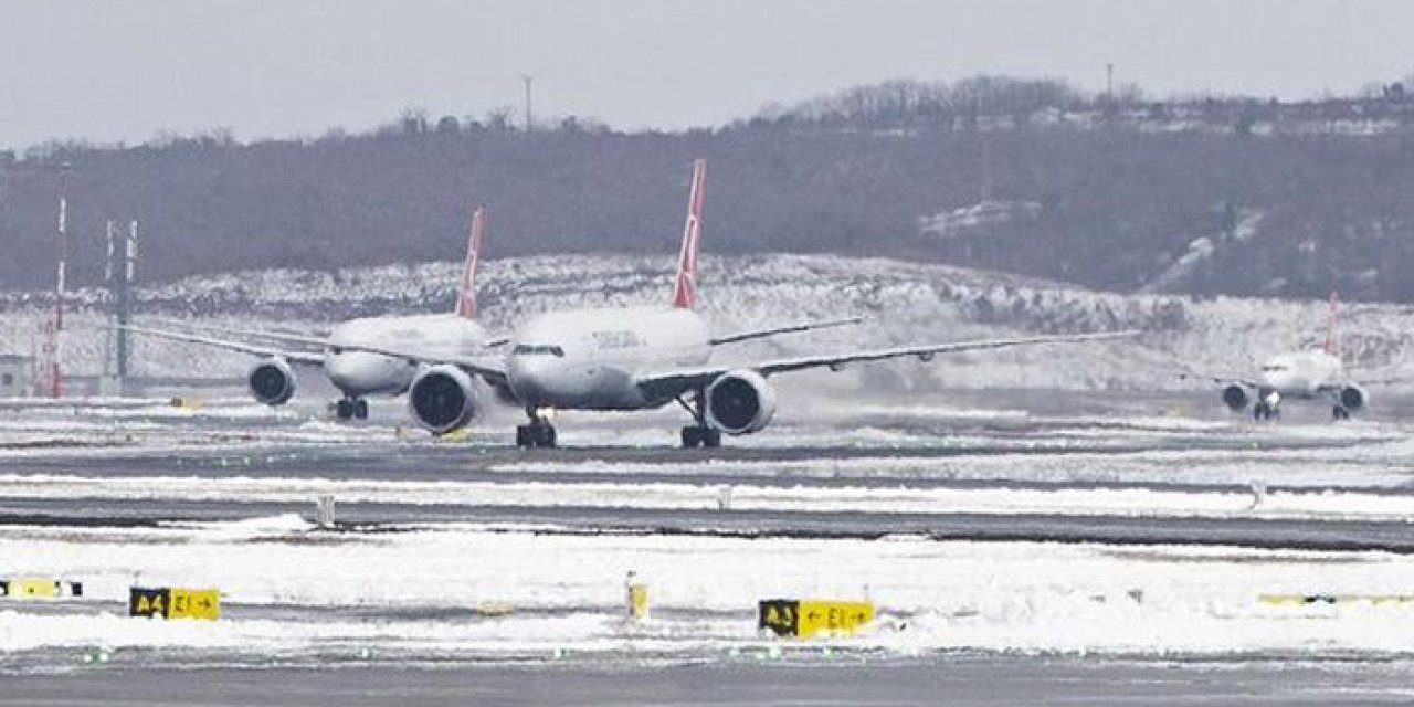 İstanbul’da olumsuz hava koşulları nedeniyle uçuşlarda iptal