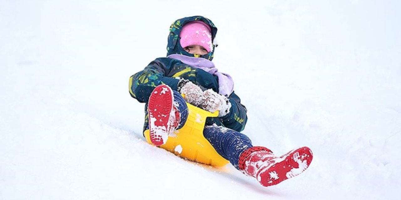 Kar yağışı nedeniyle birçok ilde okullar tatil edildi