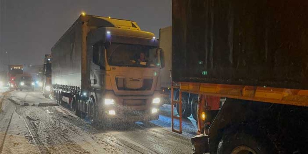 Bolu Dağı’nda Zincirleme Kaza: 9 Araç Karıştı, Trafik Kilitlendi