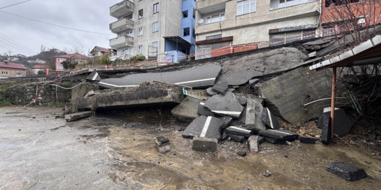 Zonguldak’ta heyelan nedeniyle yol göçtü