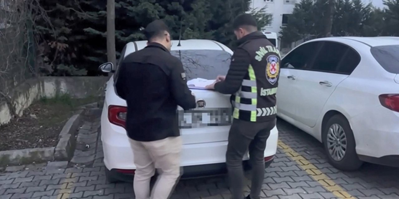 "Yakışıklı güvenlik" çakarla yakalandı: 142 bin lira ceza!