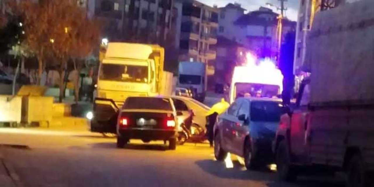 Sincan’da Korkutan Kaza: Minibüs Çarptı, Şoför Olay Yerinden Kaçtı!