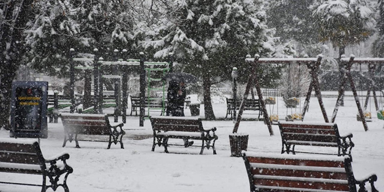 Kuvvetli kar yağışı uyarısı: 11 il için “turuncu” ve “sarı” alarm