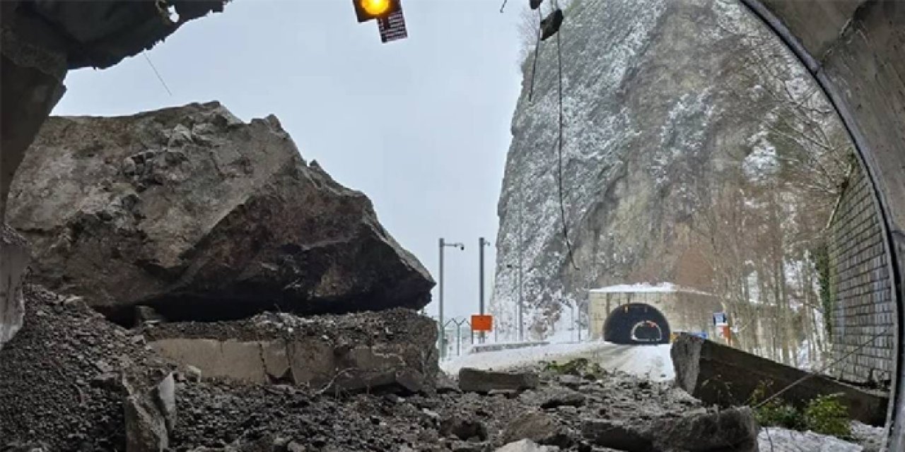 Artvin’de heyelan! O tünel trafiğe kapandı