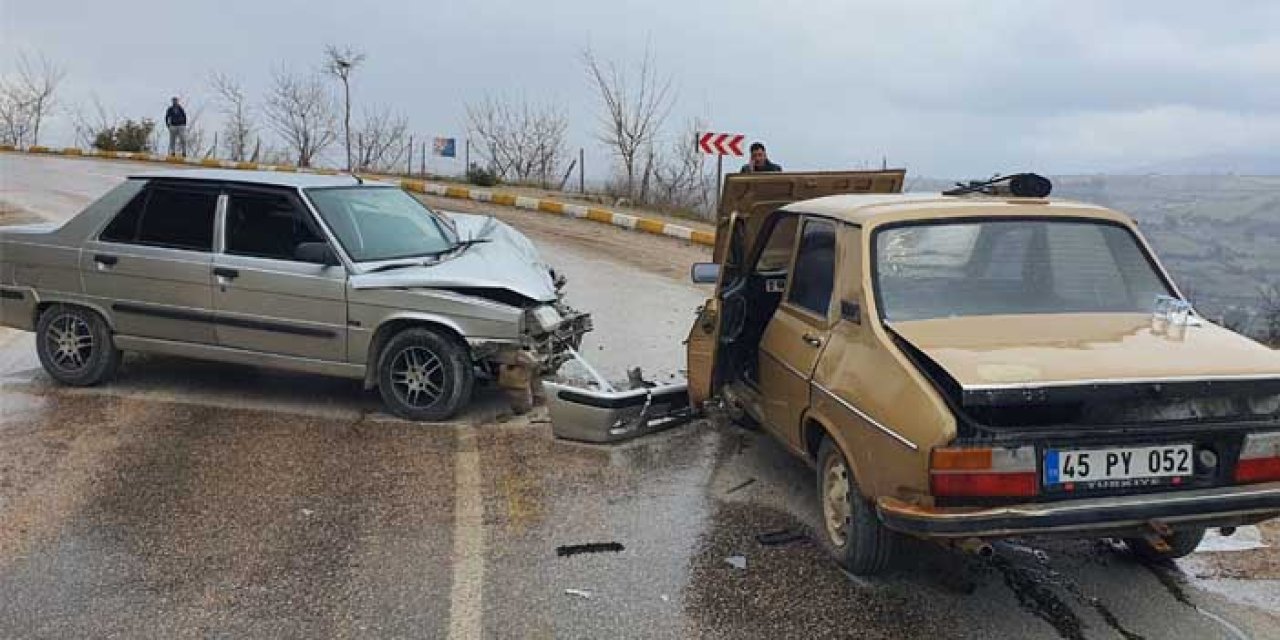 Manisa’da Virajda Feci Kaza: 3 Kişi Yaralı