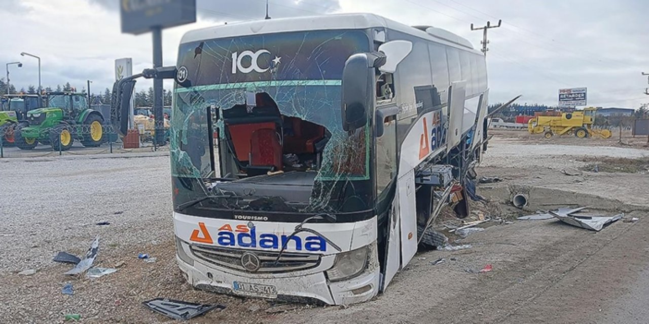 Ankara'da yolcu otobüsü bariyere çarptı: Çok sayıda yaralı var