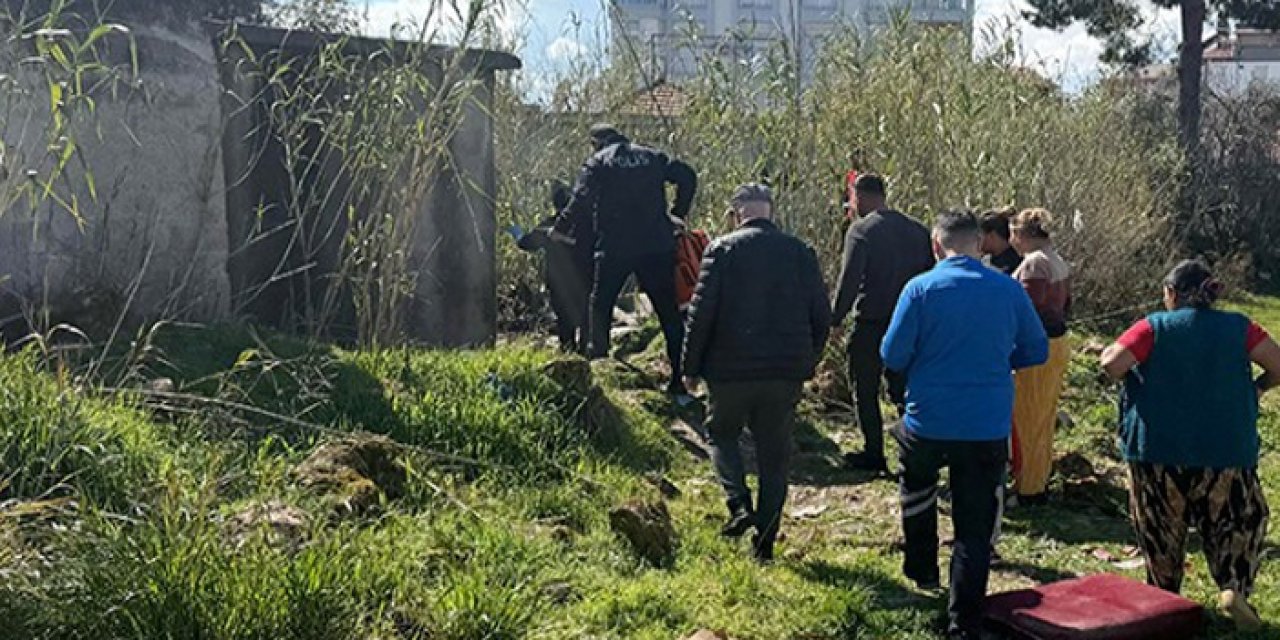 Antalya'da metruk evde şüpheli ölüm