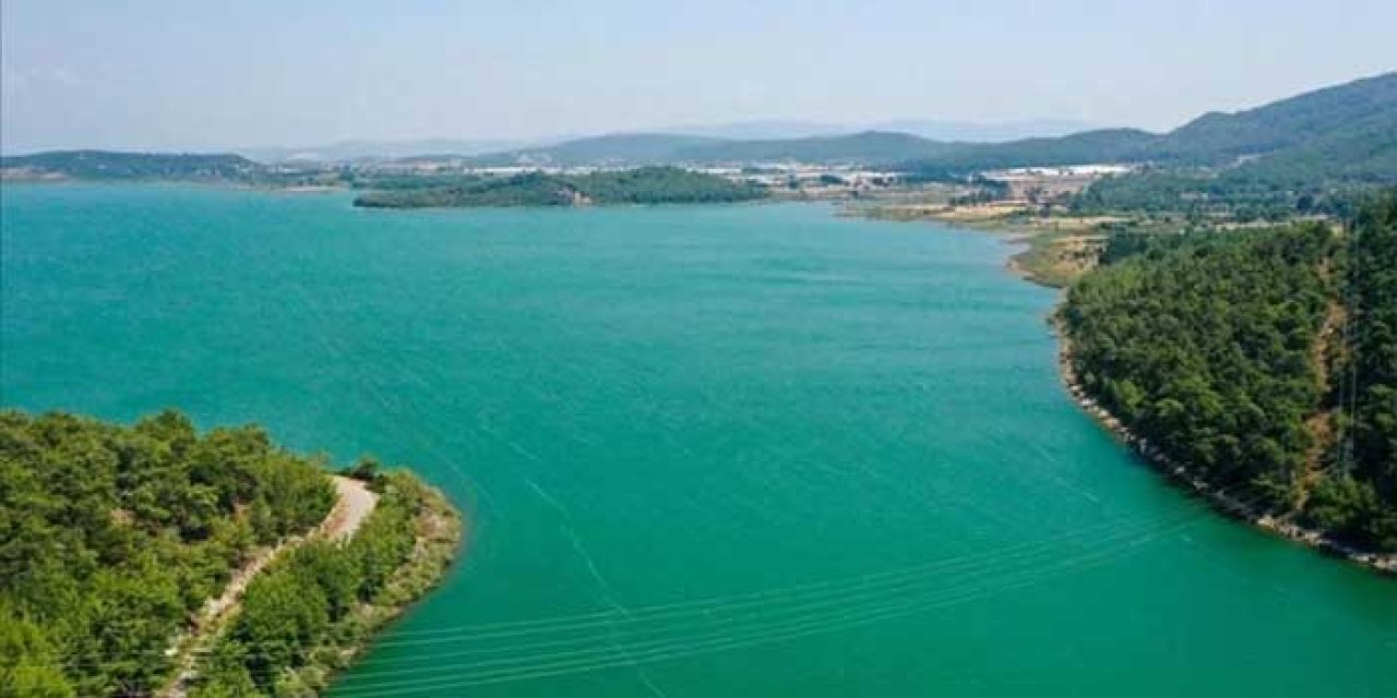 İzmir Barajlarında Kırmızı Alarm: Su Seviyeleri Dibe Vurdu!