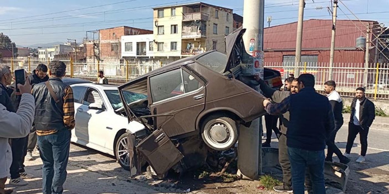 İzmir'de zincirleme kaza: 5 araca çarptı