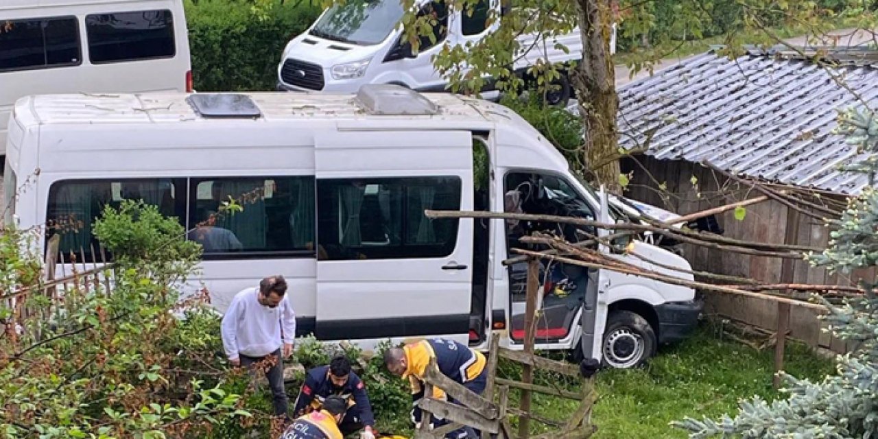 İşçi servisi kaza yaptı: 8 kişi yaralandı