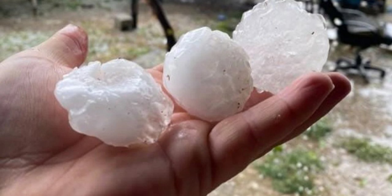 Şanlıurfa’da kar topu gibi dolu