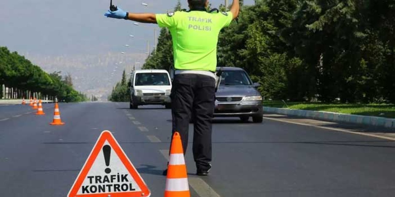 İzmir Emniyet Müdürlüğü'nden trafik kazası duyurusu: Yola çıkacaklar dikkat