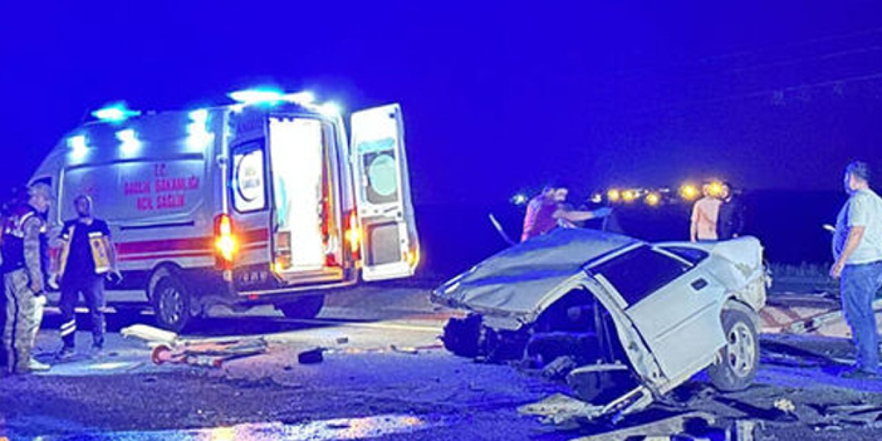 Siverek'te otomobil TIR'la çarpıştı
