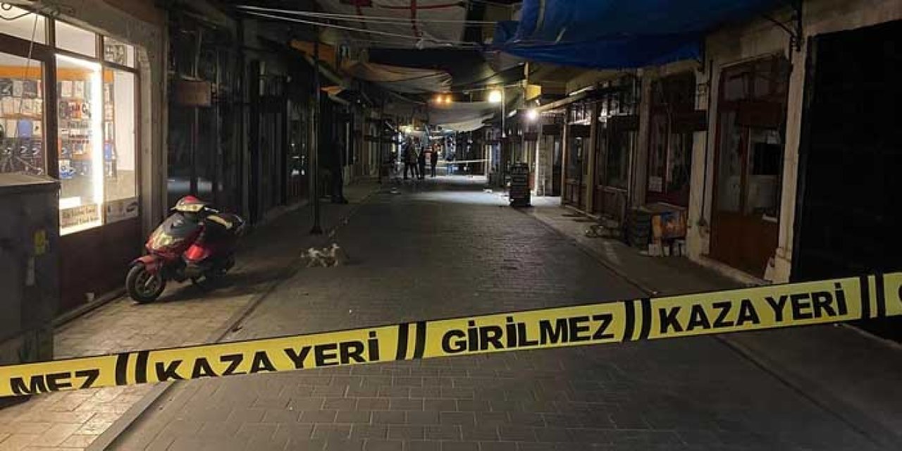 Bıçaklı kavgada kan aktı: 1 kişi yaralandı!