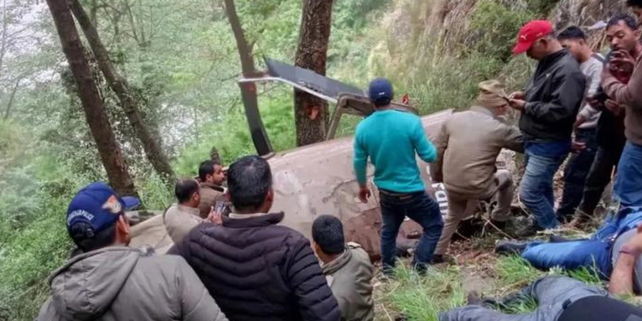 Hindistan’da özel helikopter kazası: 5 ölü, 2 yaralı