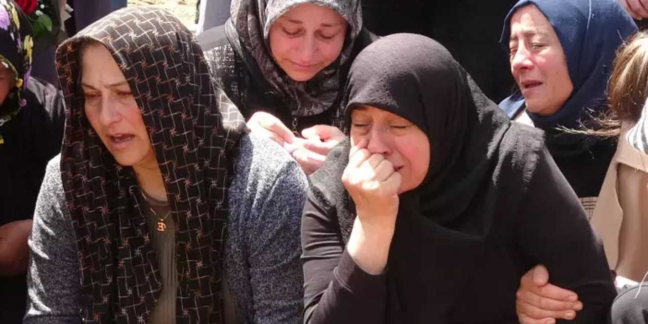 Boğazları kesilerek öldürülen kardeşler toprağa verildi