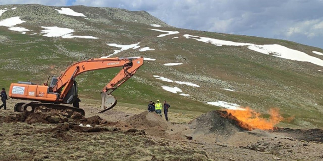 Sivas’ta doğal gaz boru hattına yıldırım isabet etti