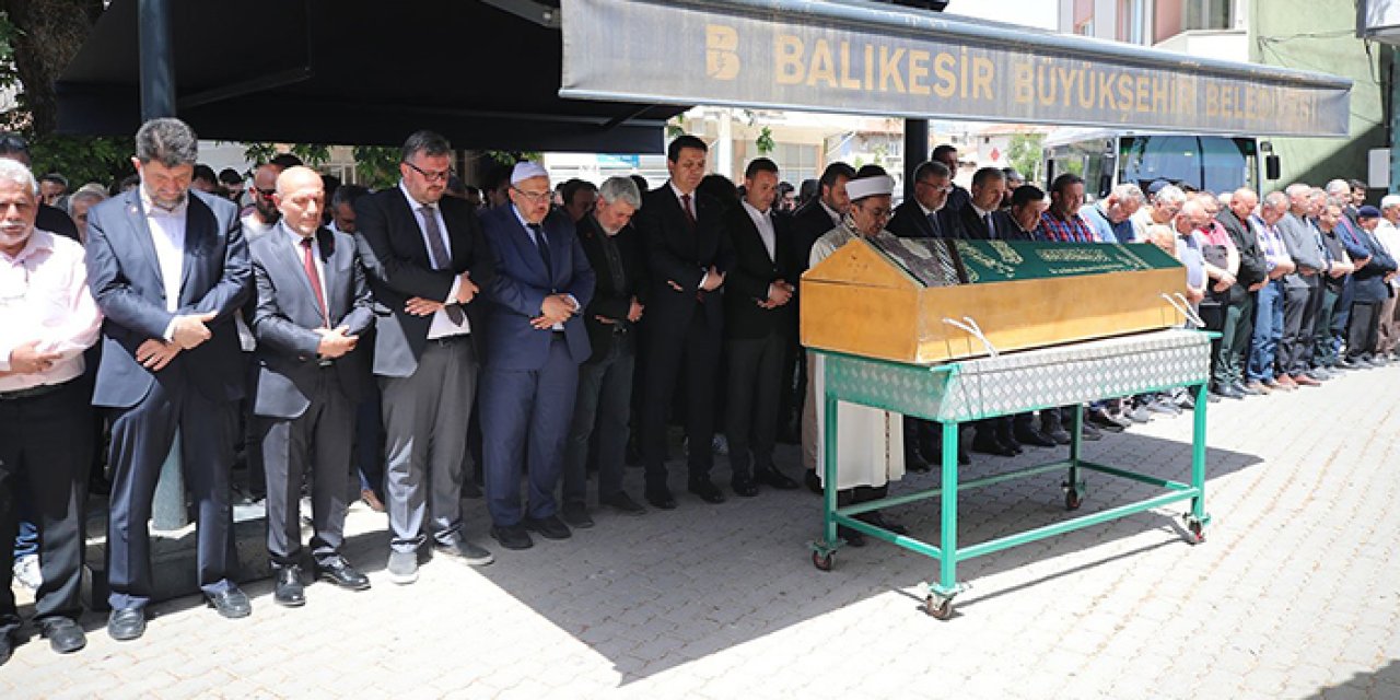 SP’li Mustafa Yılmaz’ın acı günü: Annesi vefat etti