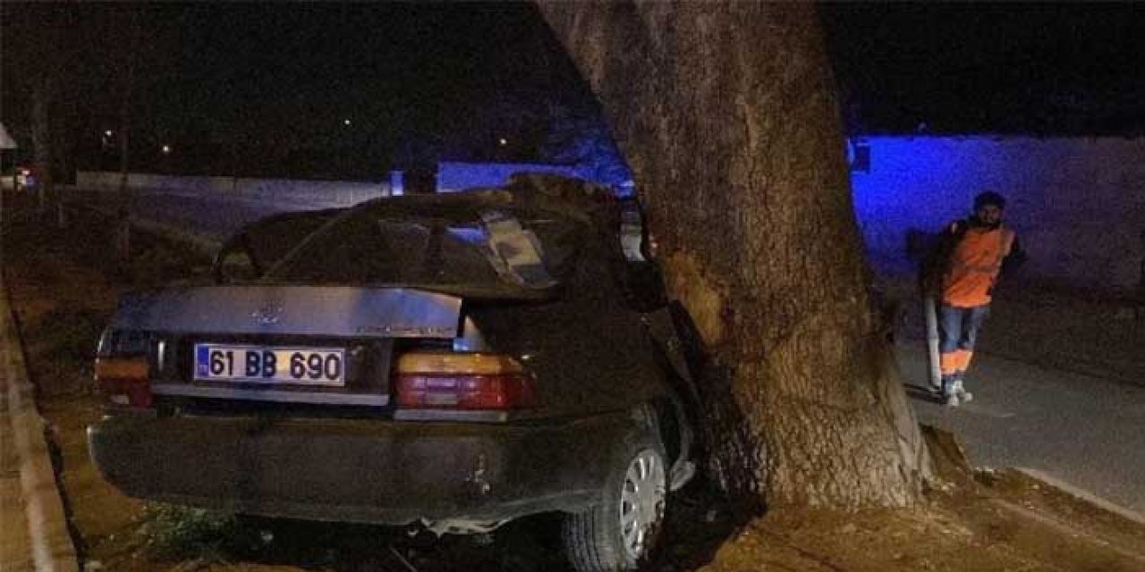 Konya'da Otomobil Ağaca Çarptı: 19 Yaşındaki Sürücü Hayatını Kaybetti