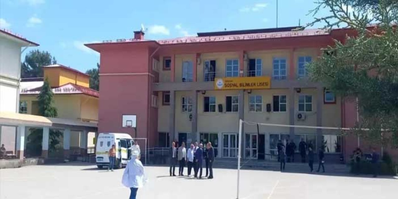 Lisede korkunç cinayet: 2 ölü!
