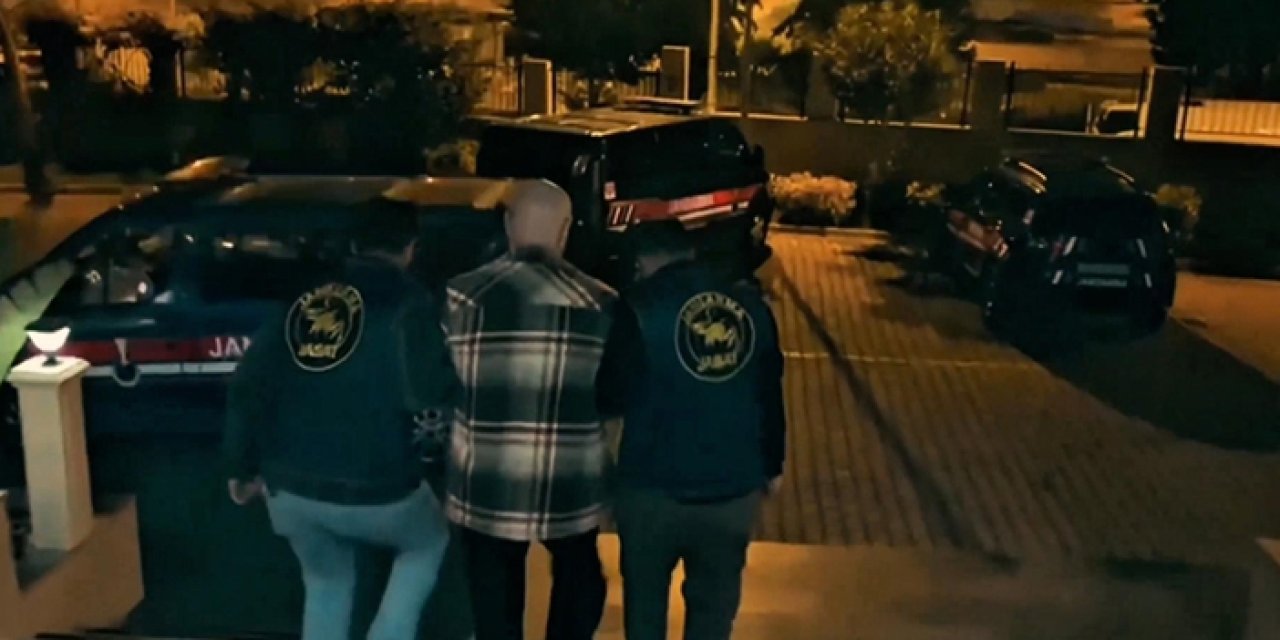 Biri kırmızı, diğeri yeşil bültenle aranıyordu: Türkiye'de yakalandılar