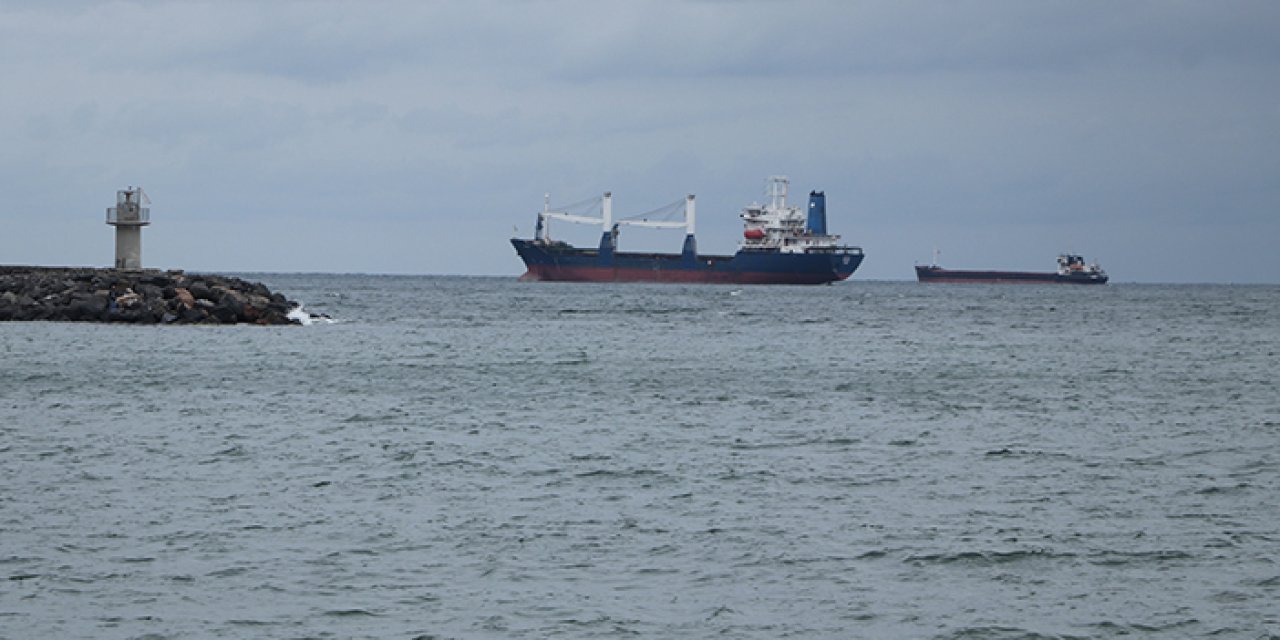Tekirdağ'da poyraz, deniz ulaşımını aksattı