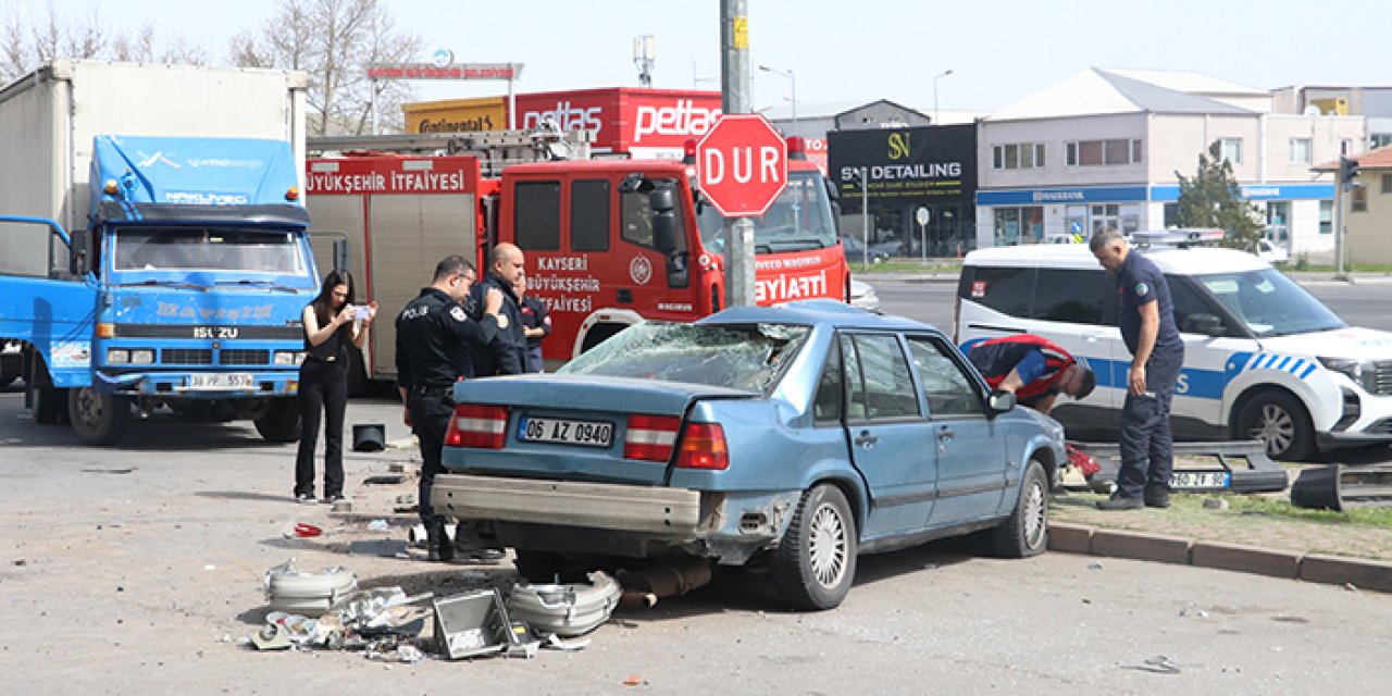 Kayseri’de otomobil ile kamyonet çarpıştı: 1 yaralı