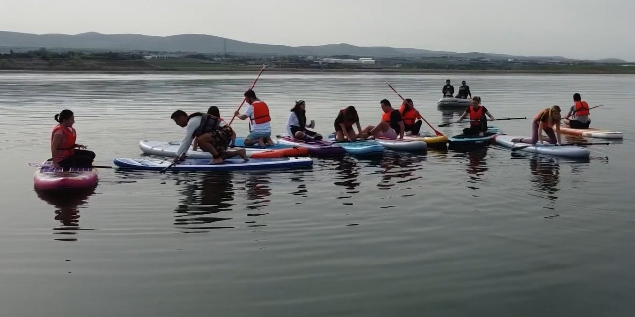 Ankara’da bir ilk: Mogan Gölü'nde Sup Board eğitimi verildi