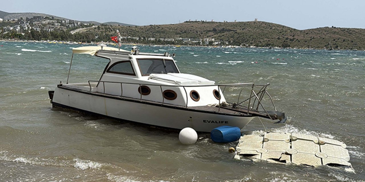 Bodrum’da fırtına felaketi: 10 tekne karaya oturdu