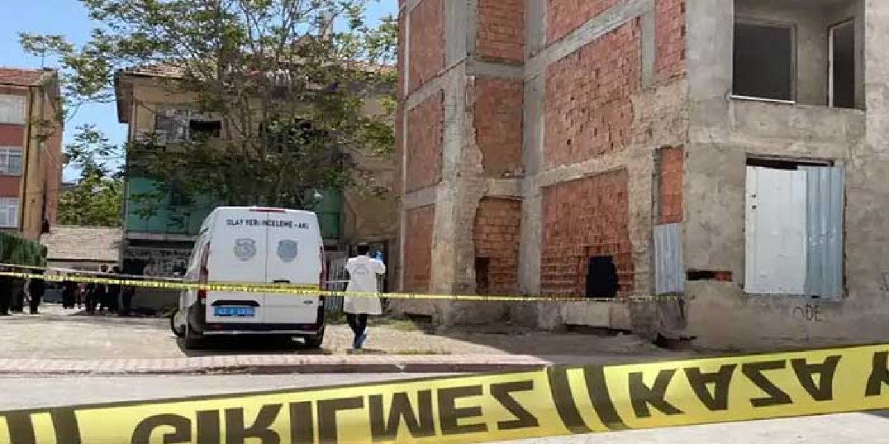 Kötü koku gelince ortaya çıktı: İnşaat halindeki boş binada bir kişi ölü bulundu
