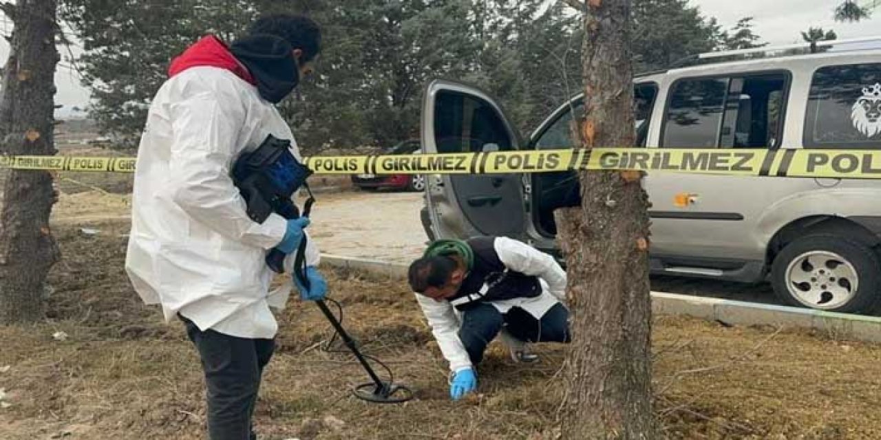 Korkunç olay! Mezarlıkta ağaca asılı bulundu