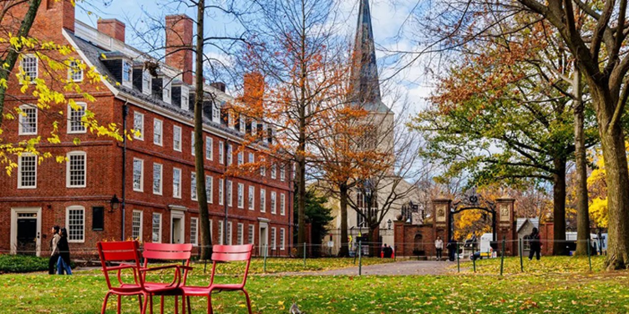 Harvard Üniversitesi'nden hükümete dava