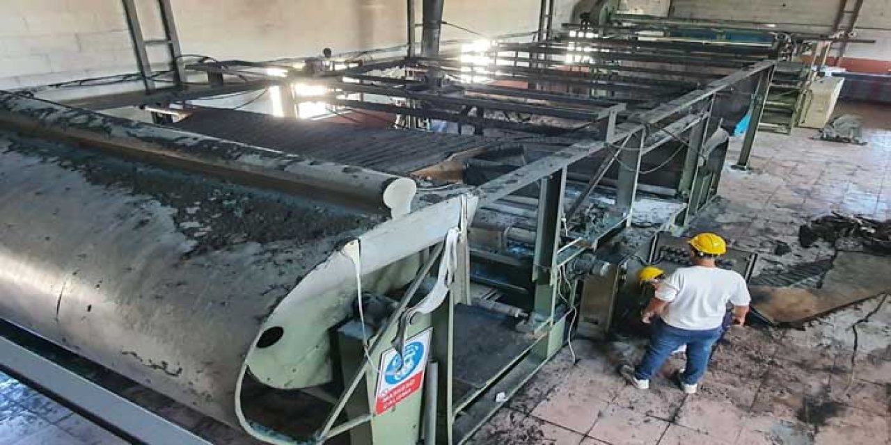 Manisa’da fabrika alevlere teslim oldu!