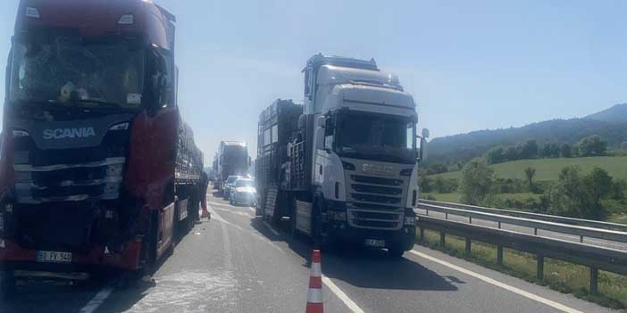 Anadolu Otoyolu’nda TIR Dehşeti: 4 Araç Çarpıştı, 2 Yaralı