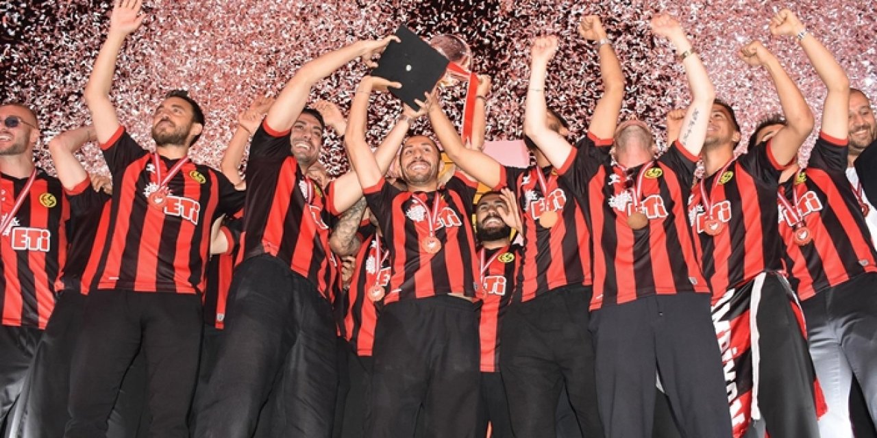 Eskişehirspor’un 3. Lig coşkusu kutlamalara yansıdı