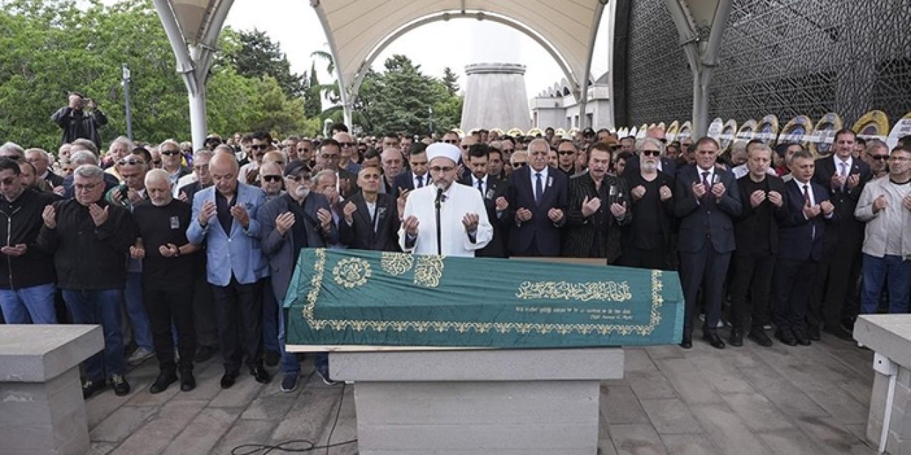 Türk müziğinin usta ismi İlhan Şeşen son yolculuğuna uğurlandı