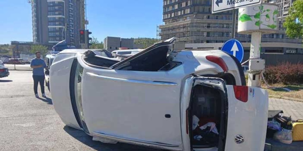 Ankara'da Kavşakta Feci Kaza: 2'si Bebek 6 Yaralı