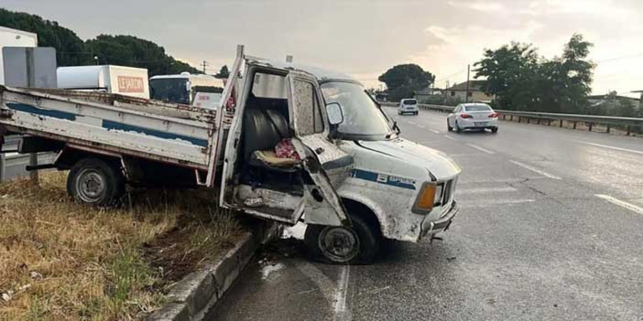 Manisa'da kamyonet kazası: 1 ölü, 1 yaralı