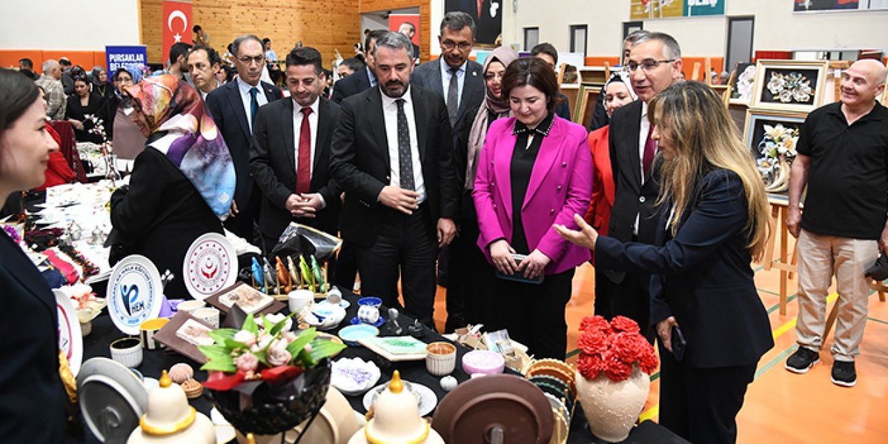 Pursaklar’da eller konuşuyor
