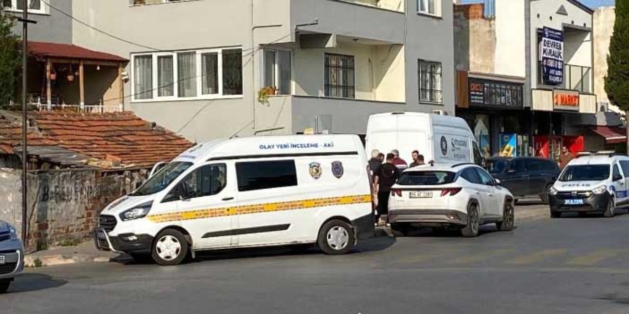 İzmir’de Komşu Kavgası Silahlı Saldırıya Dönüştü: Karı-Koca Yaralandı