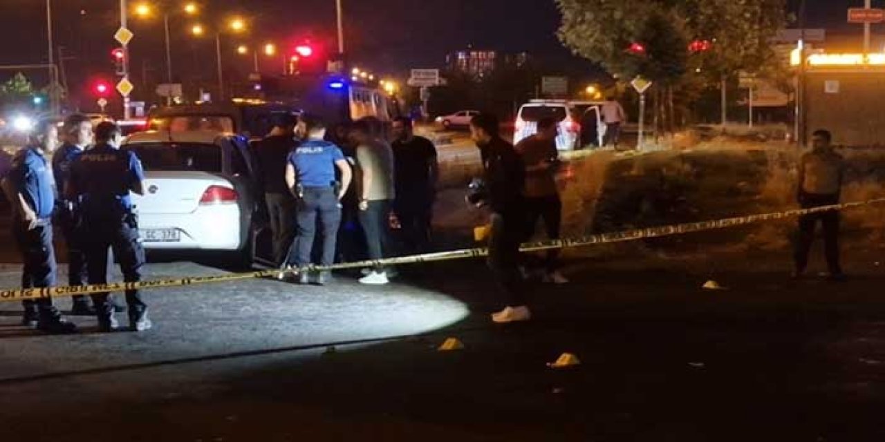 Diyarbakır'da 2 grup arasında silahlı kavga; 3 yaralı